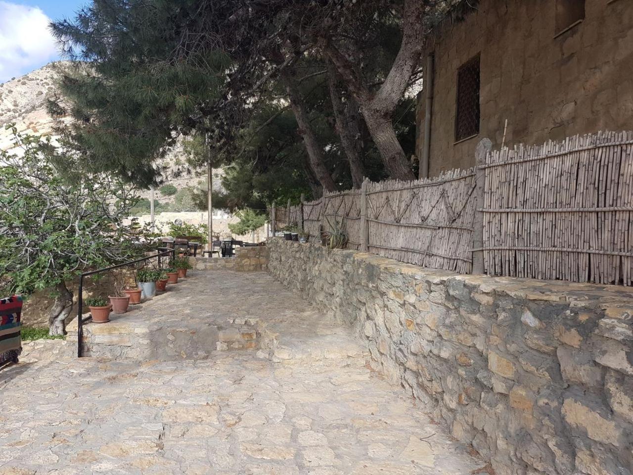 Dana Moon Hostel Kültér fotó